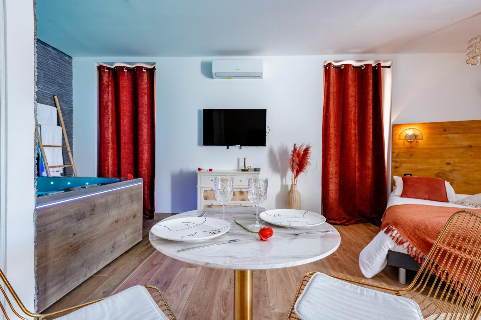 Loft Romantique - Spa Privatif - Spa Noctambulles Hyères Exteriér fotografie